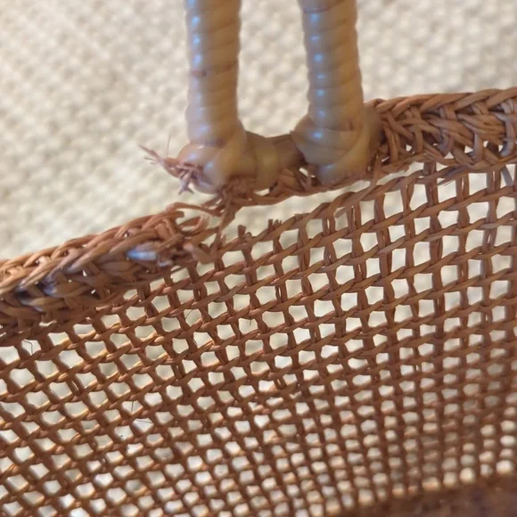 Vintage woven straw bag (please read description) - Picture 6 of 10